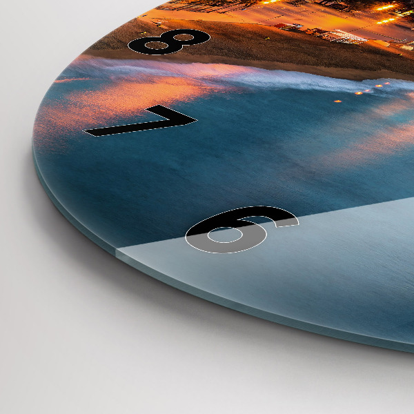 Okrúhle hodiny Pláž v Barcelone