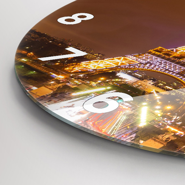 Okrúhle hodiny Osvetlená Eiffelova veža