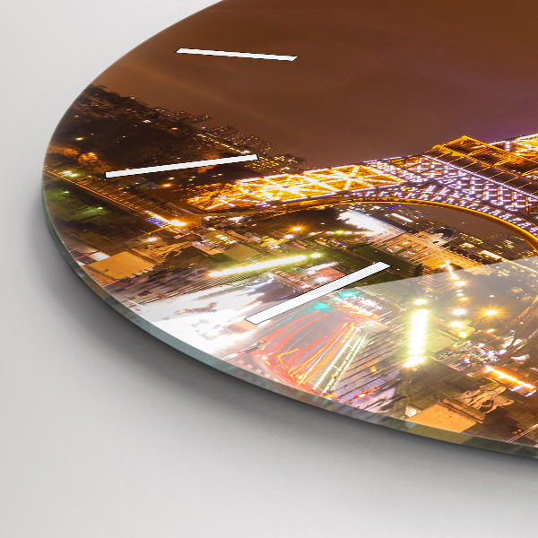 Okrúhle hodiny Osvetlená Eiffelova veža