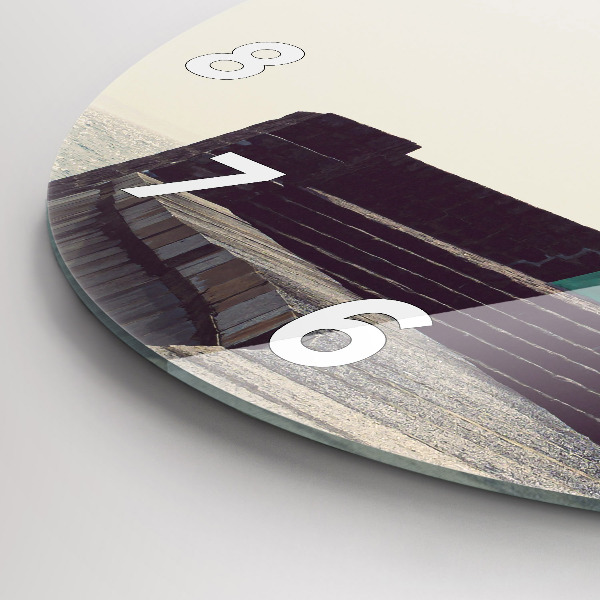 Okrúhle hodiny Maják a more