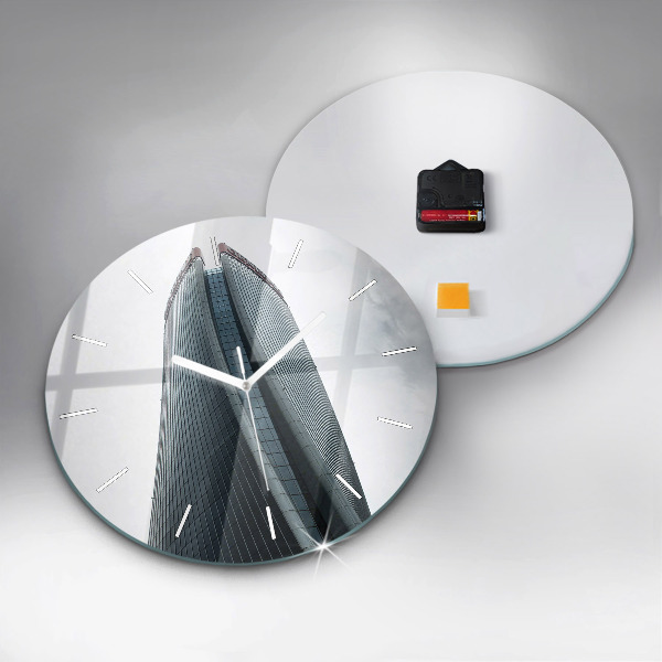 Okrúhle hodiny Mrakodrap v Miláne