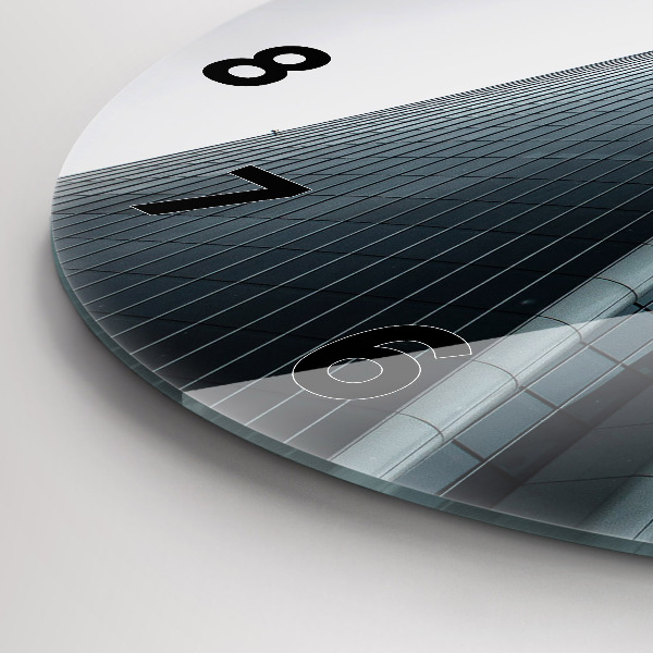 Okrúhle hodiny Mrakodrap v Miláne