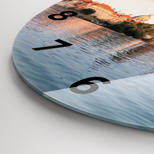 Okrúhle hodiny Karlov most v Prahe