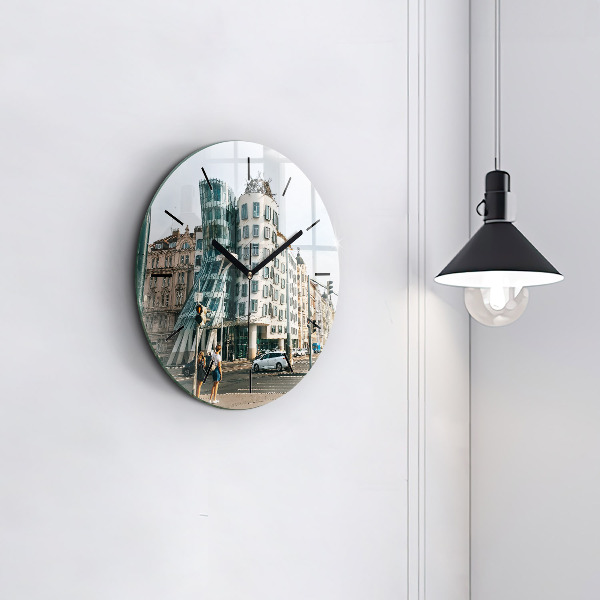 Okrúhle hodiny Tancujúci dom Praha