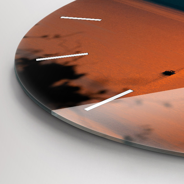 Okrúhle hodiny Balaton vo večerných hodinách