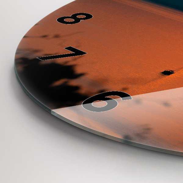 Okrúhle hodiny Balaton vo večerných hodinách