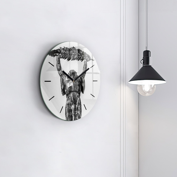 Okrúhle hodiny Socha slobody v Budapešti