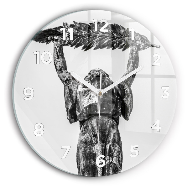 Okrúhle hodiny Socha slobody v Budapešti