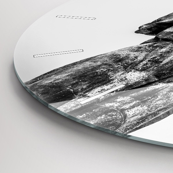 Okrúhle hodiny Socha slobody v Budapešti