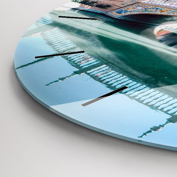 Okrúhle hodiny Plaza de España v Seville