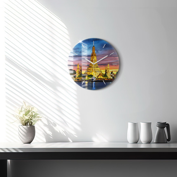 Okrúhle hodiny Chrám v Bangkoku