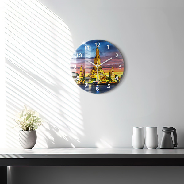 Okrúhle hodiny Chrám v Bangkoku