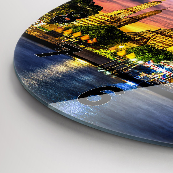 Okrúhle hodiny Chrám v Bangkoku