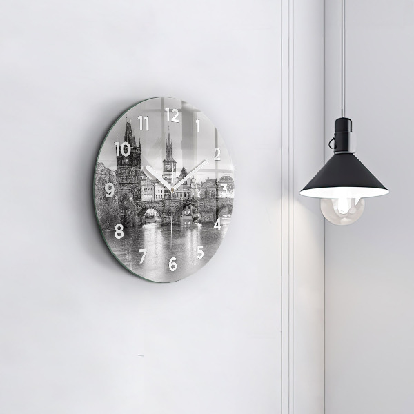 Okrúhle hodiny Karlov most v Prahe