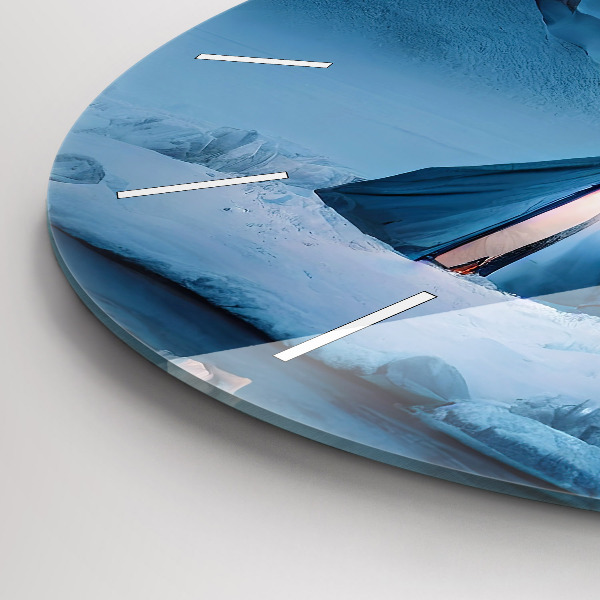 Okrúhle hodiny Stan v horách na Islande