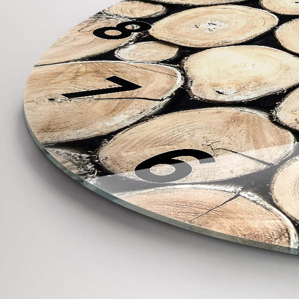 Okrúhle hodiny Odrežte pne stromov