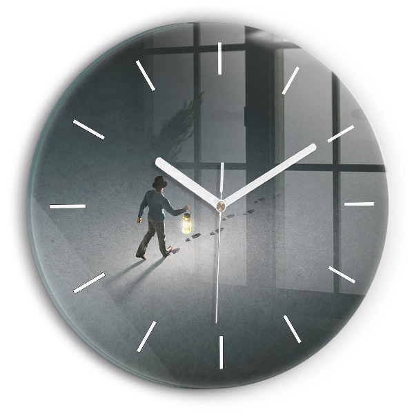 Okrúhle hodiny Tulák v tme