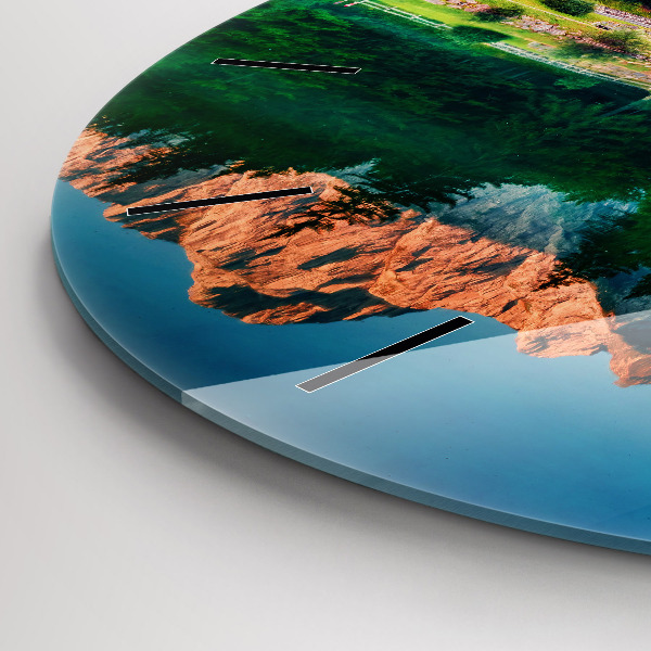 Okrúhle hodiny Jazerná krajina