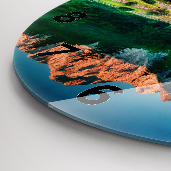 Okrúhle hodiny Jazerná krajina