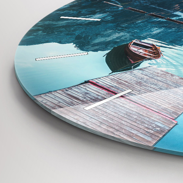 Okrúhle hodiny Lode na jazere