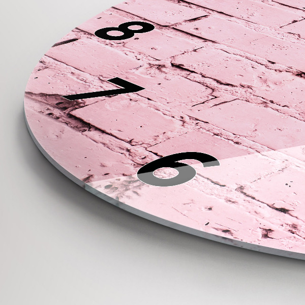 Okrúhle hodiny Tehlová stena