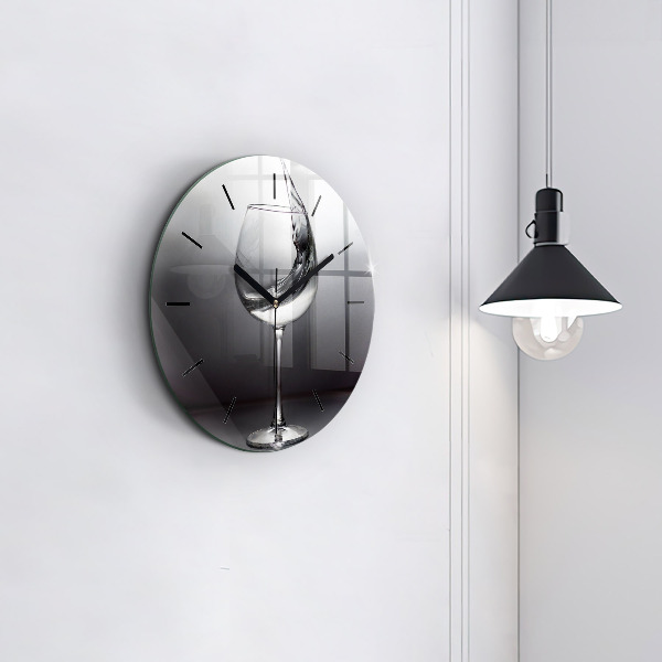 Okrúhle hodiny Pohár vína