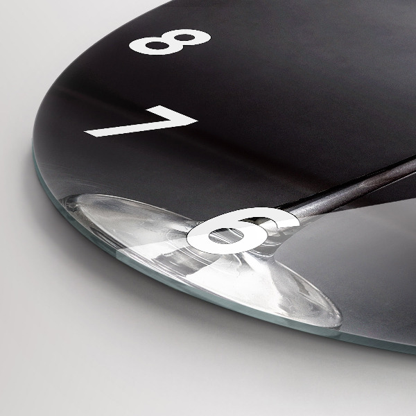 Okrúhle hodiny Pohár vína