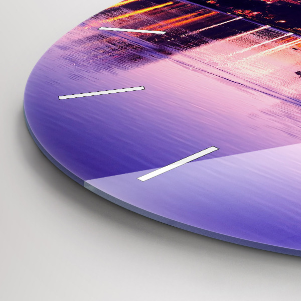 Okrúhle hodiny Večerná panoráma mesta