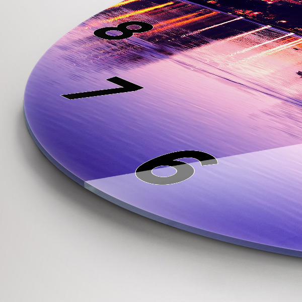 Okrúhle hodiny Večerná panoráma mesta